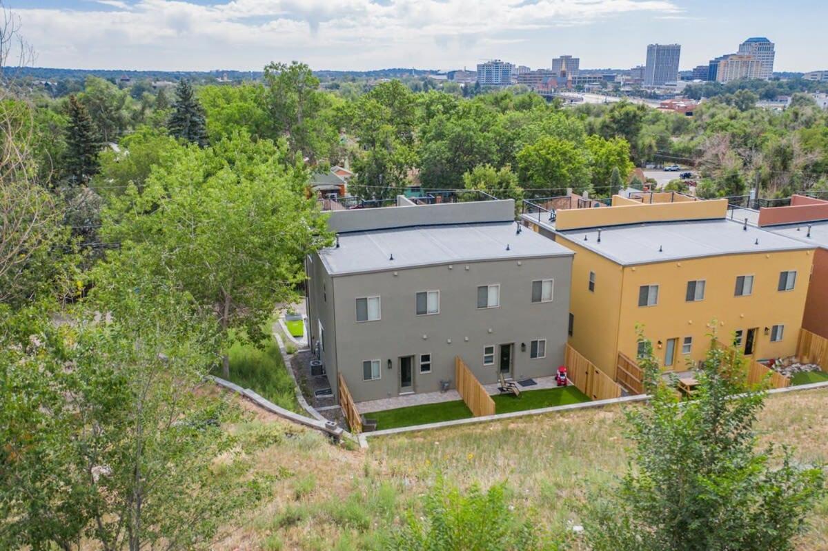 4Bd Home W Rooftop Patio Fire Pit & Mountain Views Colorado Springs Exterior photo